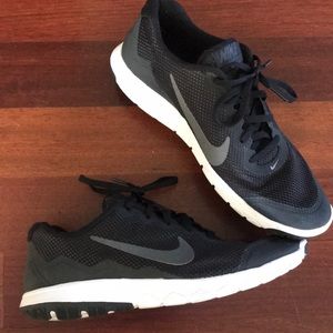 Nike Flex Experience RN 4